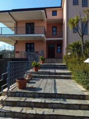  Casa degli aranci  Кастровиллари